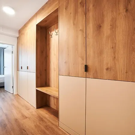 Jantaris Przy Plazy * מיילנו