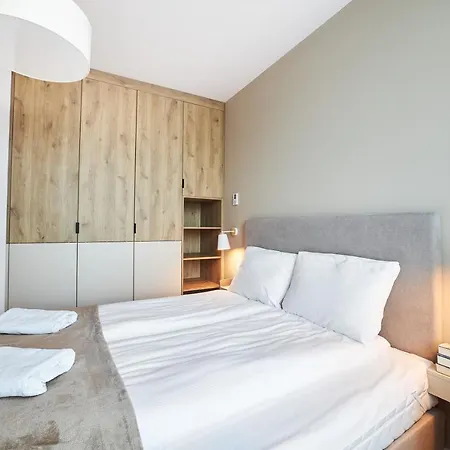 Jantaris Przy Plazy Apartman *