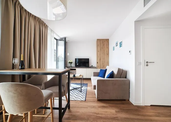 Jantaris Przy Plazy *