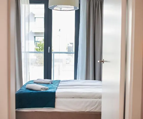 Jantaris Przy Plazy * 미엘노