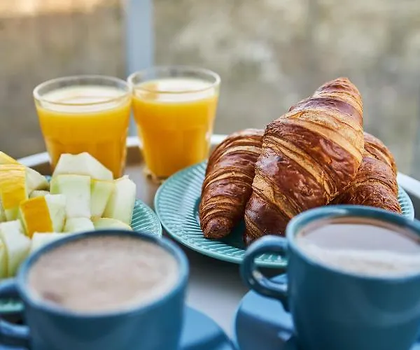 Jantaris Przy Plazy 미엘노